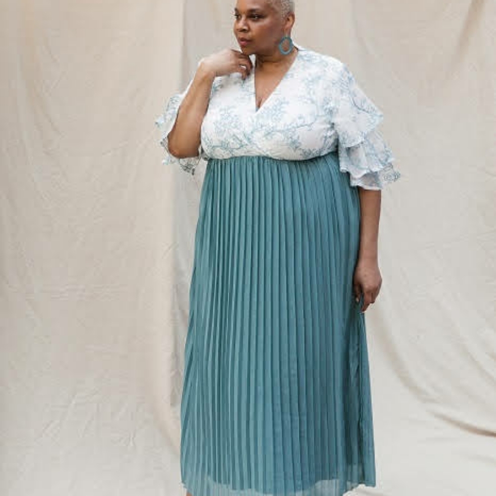 Dress - Picture 2 of 2